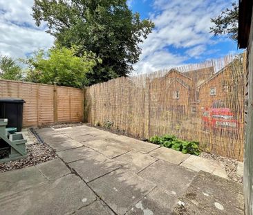 2 bedroom maisonette to rent - Photo 5