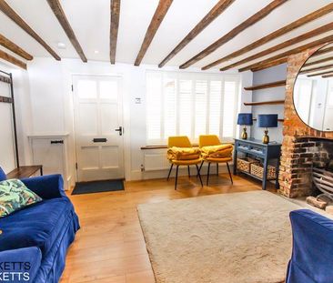 2 bedroom end of terrace house to rent - Photo 1