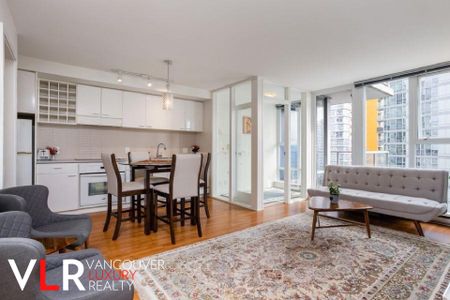 Condo in Downtown Vancouver, BC - Photo 2