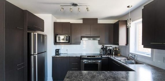 Spacious Corner unit 4.5 half grounded with large terrasse - Photo 2