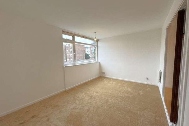 Woking, Surrey, GU22 - Photo 1