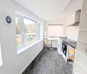 1 Beds - Apartment - - Photo 3