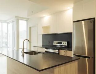 1 room apartment of 57m² in Montreal - Photo 1
