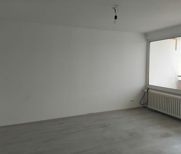 Sehr schöne renovierte 3 Zimmer Wohnung mit Balkon in Gelsenkirchen... - Photo 1