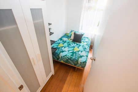 PREMIERE LOCATION FIVE BEDROOM HOUSE - Photo 3