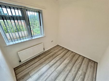 Denewood Crescent - Photo 4