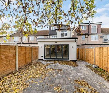 Denecroft Crescent, Uxbridge, UB10 - Photo 2