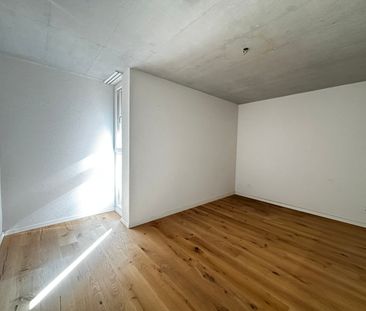 Light, comfort and an ideal location! - Photo 2