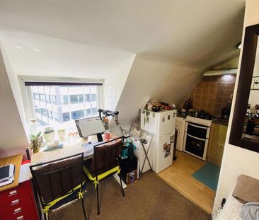 Studio to rent - Photo 3