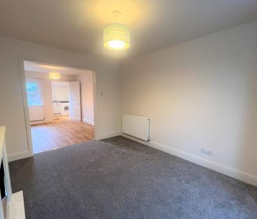 2 bedroom semi-detached house to rent - Photo 2