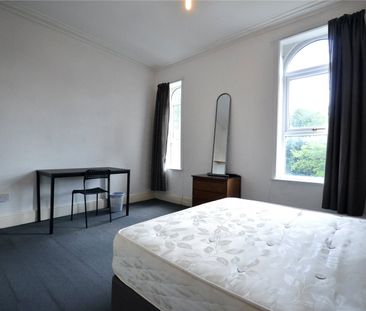 Old Lansdowne Road, West Didsbury, Greater Manchester, M20 2WX - Photo 2