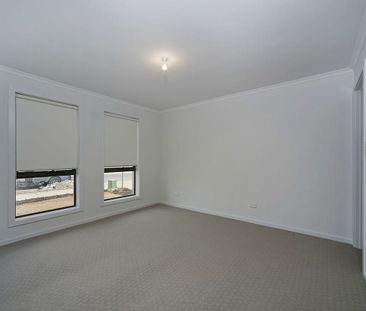 Modern 3-Bedroom Courtyard Home in a Coastal Lifestyle Location - Photo 5