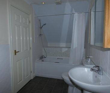2 bedroom flat to rent - Photo 6