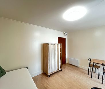 Location Appartement 1 pièce 19m² - Photo 1