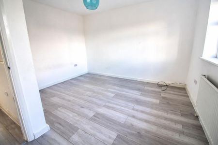 5 bedroom terraced house to rent - Photo 3