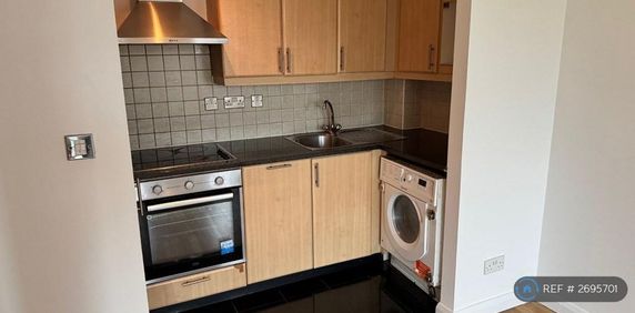 1 bedroom flat to rent - Photo 2