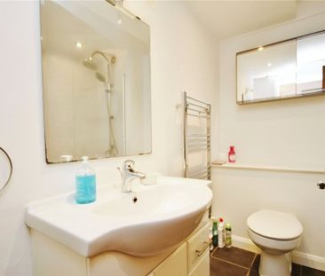 High Street, Addlestone, Surrey, KT15 1UP - Photo 6