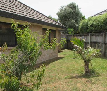 Family Brick and Tile Home in Central Albany - Photo 4