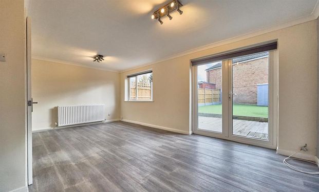 3 bedroom terraced house to rent - Photo 1