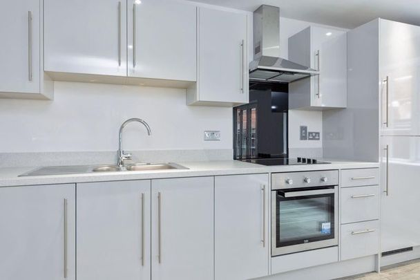 2 Bed Flat, Sycamore Court, LU2 - Photo 1