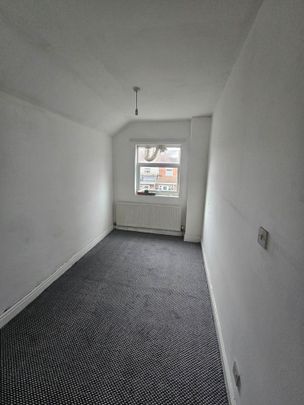 4 bedroom terraced house to rent - Photo 1