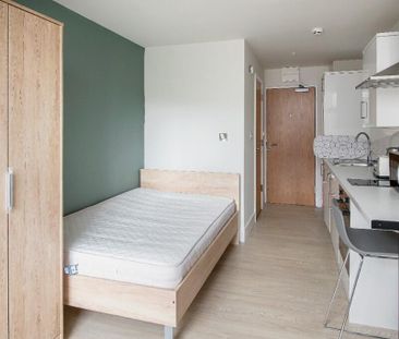 Studio to rent - Photo 1