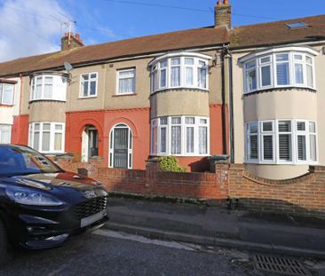 3 bedroom terraced house to rent - Photo 2