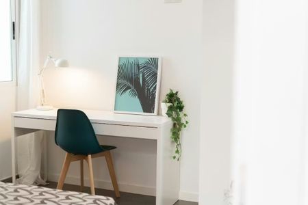 Carrer de Santa Teresa, Valencia, Valencian Community 46001 - Photo 3