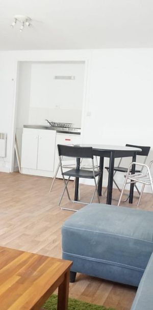 A LOUER : T1 à LILLE • Solferino • 587 € - Photo 1