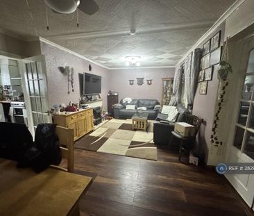 3 bedroom terraced house to rent - Photo 1