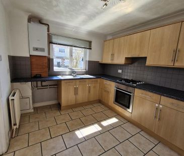 2 bedroom semi-detached house to rent - Photo 2