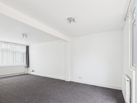 Fernside Avenue, Feltham,TW13 - Photo 3