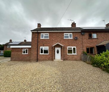 4 bedroom semi-detached house to rent - Photo 3