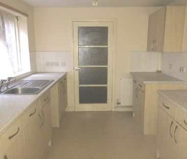 Room in a Shared House, St Andrews Road, L4 - Photo 2