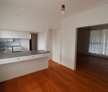 Stylish & Light-Filled Home - Photo 4