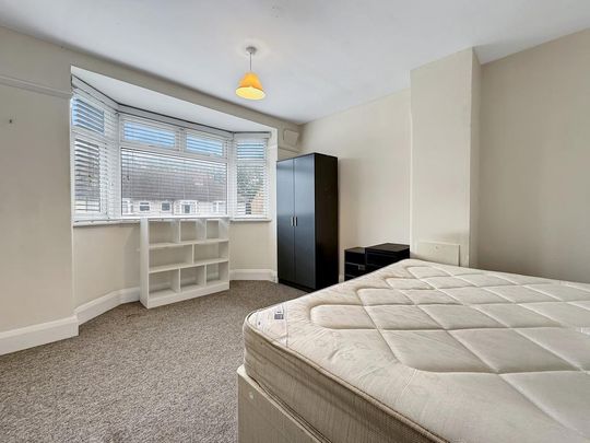 4 bedroom terraced house to rent - Photo 1