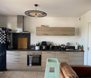 Location Appartement 3 pièces 74m² GUILHERAND GRANGES 07500 - Photo 6