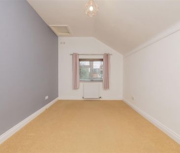 3 bed House - Mid Terrace To Let - Photo 6
