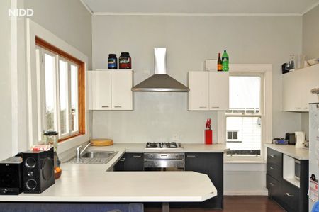 18 Drivers Road, Maori Hill - Photo 2