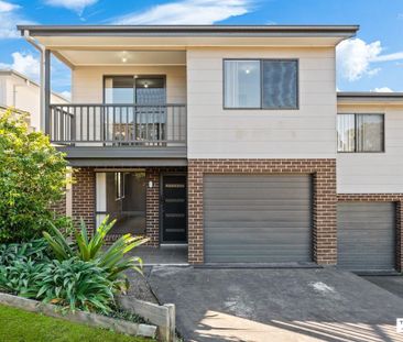 Modern Four Bedroom Duplex - Photo 3