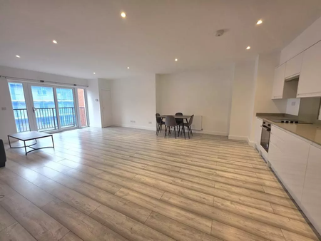 2 bedroom apartment to rent - Photo 4