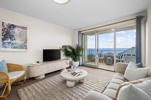 Stunning Ocean-View Apartment in Prime Coogee Location - Photo 1