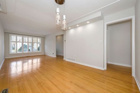 For Lease - 33A Alcan Avenue, Toronto, Ontario - Photo 5