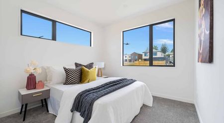 Brand new 4 Bedroom family home - Photo 3