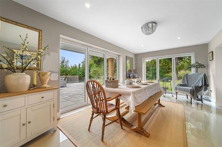 4 bedroom detached house to rent - Photo 3