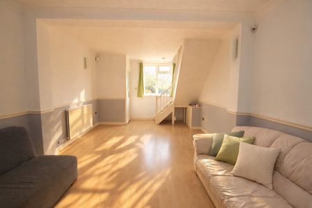 2 Bedroom Mid Terraced House, Chester - Photo 3