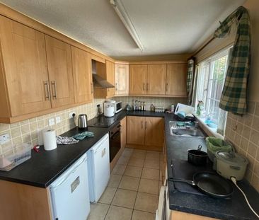 3 Rugby Court, Belfast BT7 1PN - Photo 4
