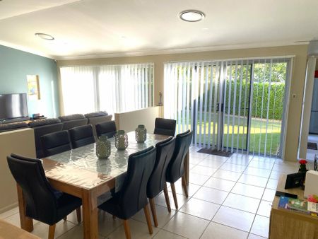 Executive home high on the hill in Steele Court - Photo 5