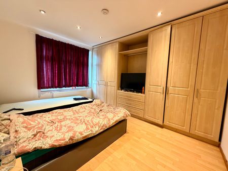 4 bed terraced house to rent in Leybourne Road, London, NW9 - Photo 5