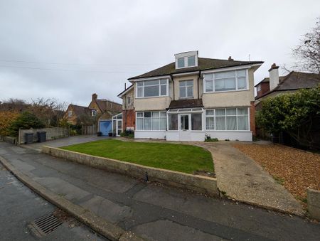 3 bedroom flat to rent - Photo 5